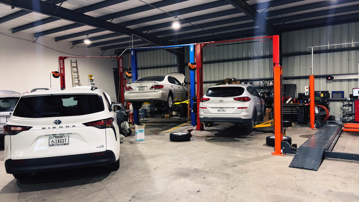 Service bays and lifts